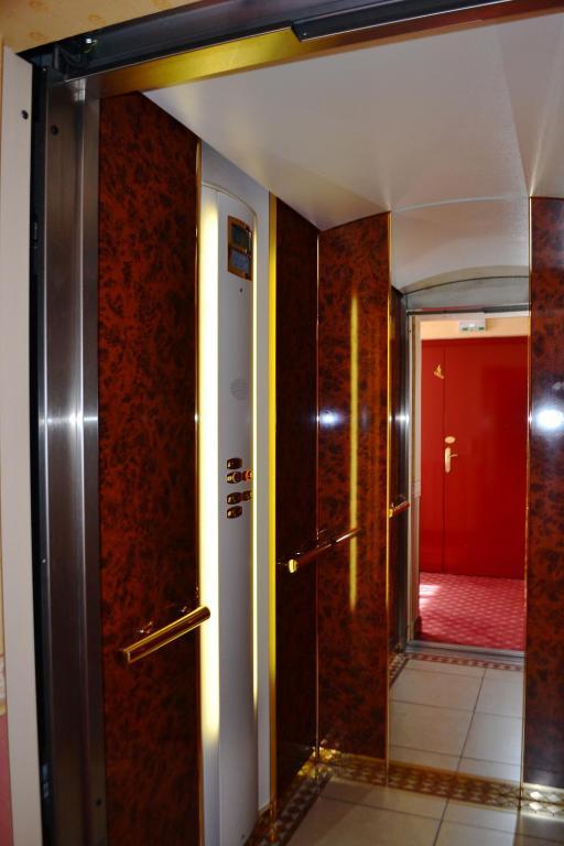 Coq Hotel Montreuil  Екстер'єр фото
