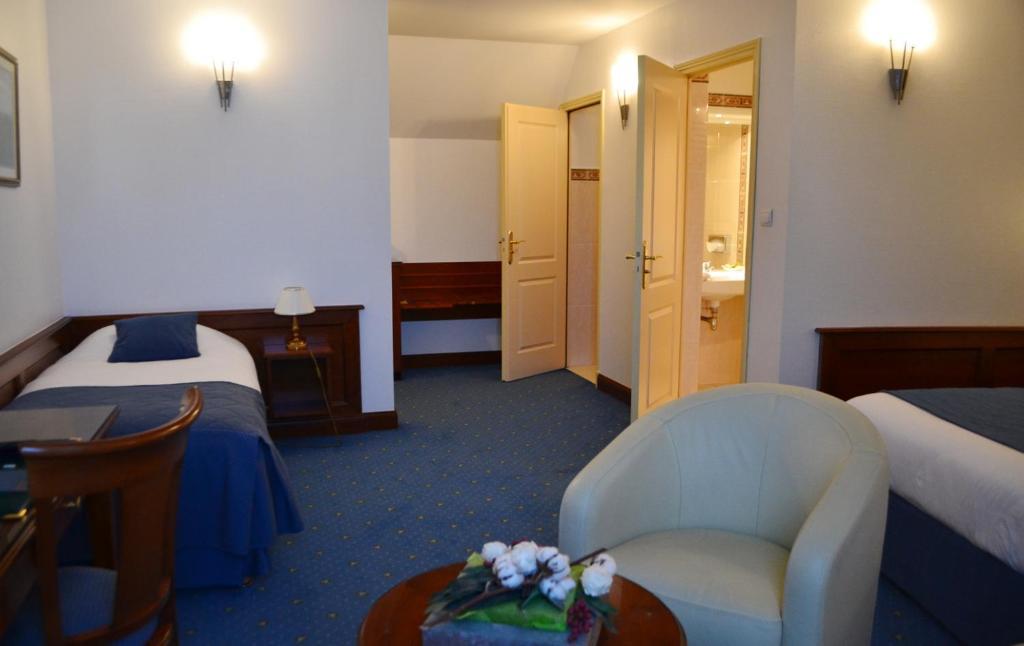 Coq Hotel Montreuil  Екстер'єр фото