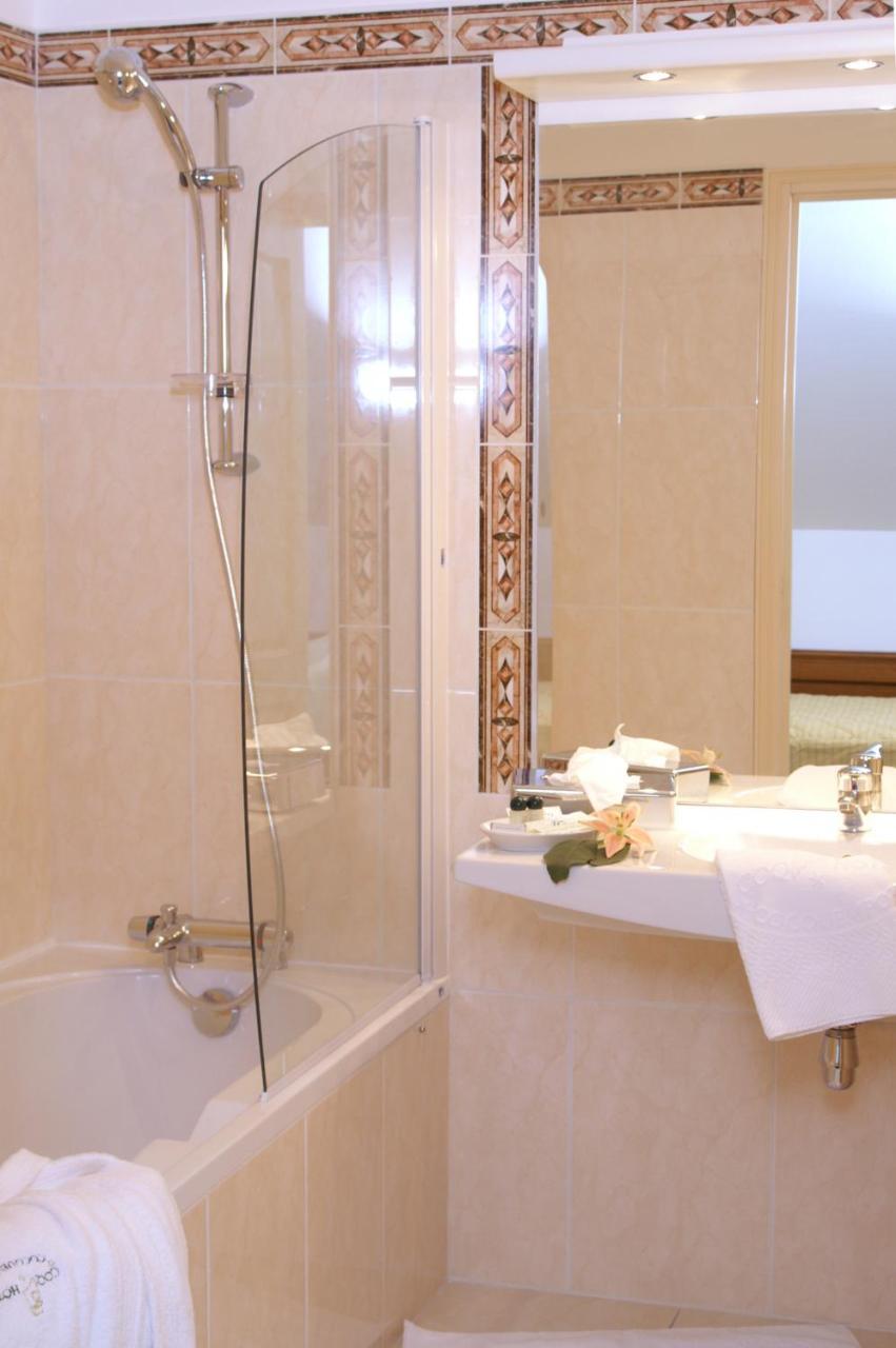 Coq Hotel Montreuil  Екстер'єр фото